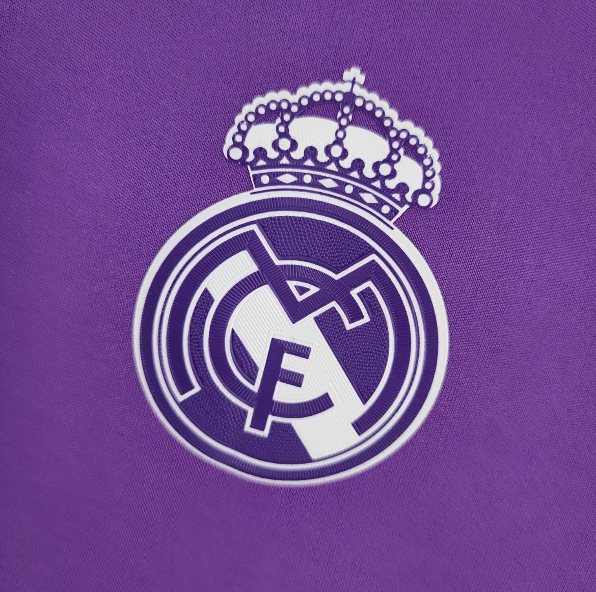 Retro Real Madrid 17/18 away