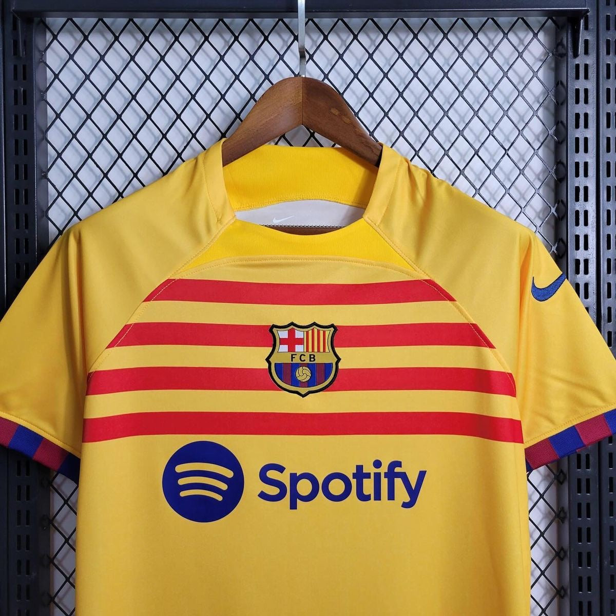 Barcelona 4 away