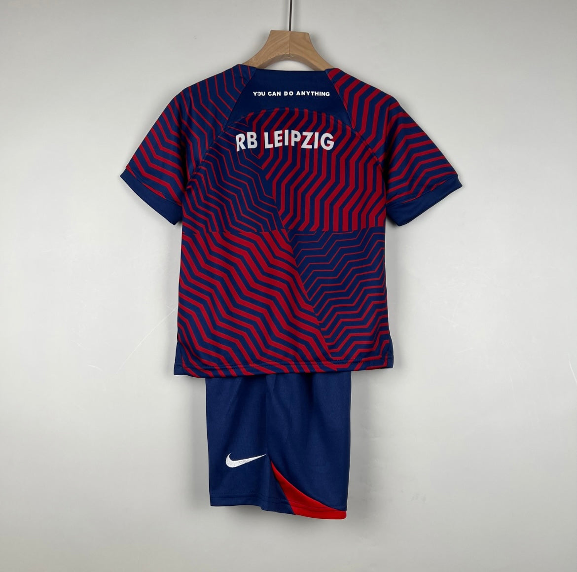 Lepzig Red Bull away kids