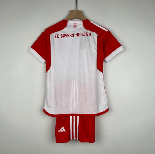Bayern Munich kids home